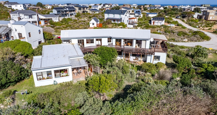6 Bedroom Property for Sale in Pringle Bay Western Cape